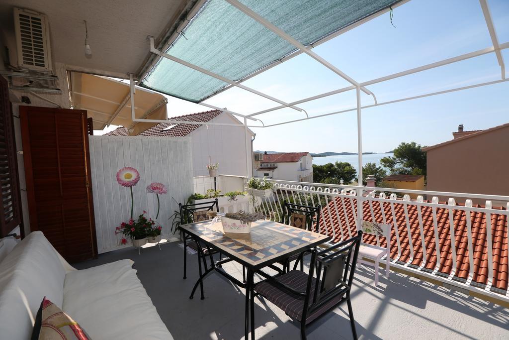 Apartmani Gloria Brodarica  Exteriör bild