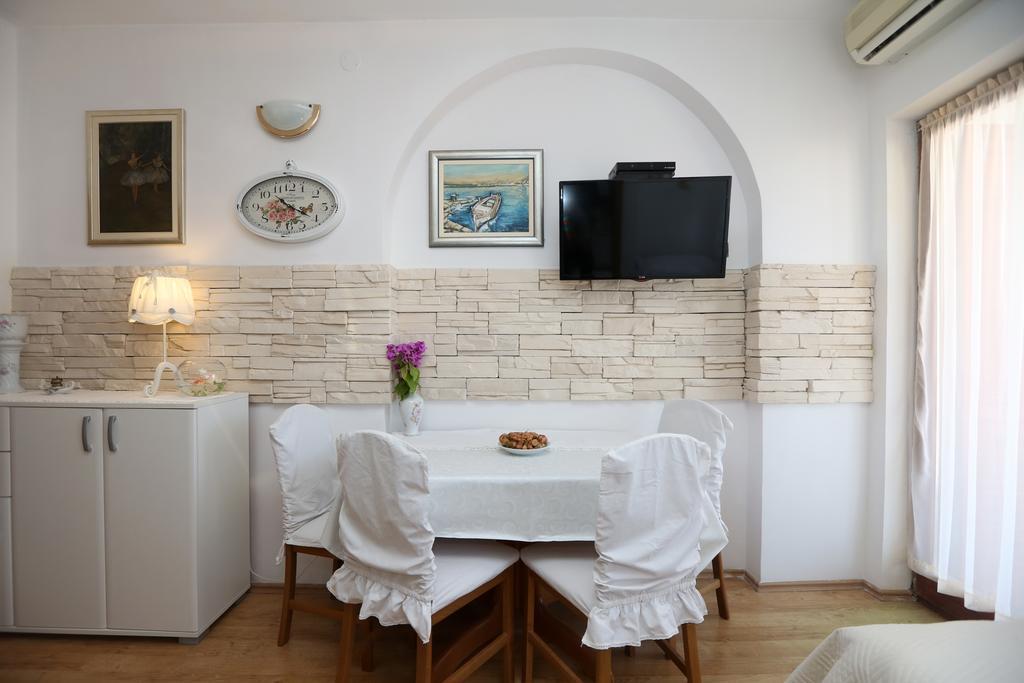 Apartmani Gloria Brodarica  Exteriör bild