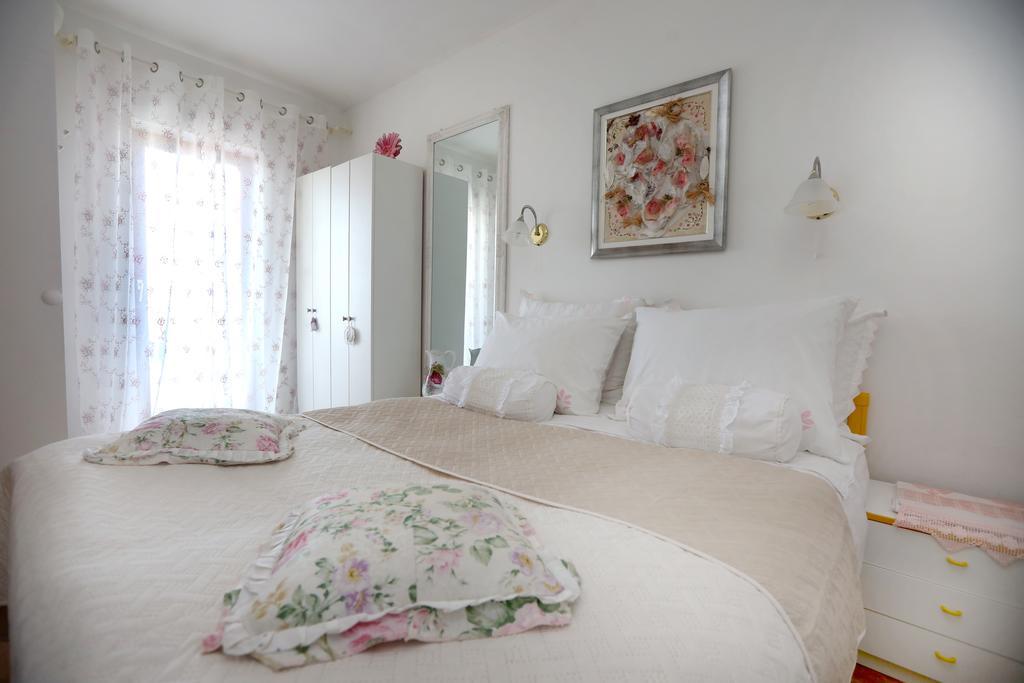 Apartmani Gloria Brodarica  Exteriör bild