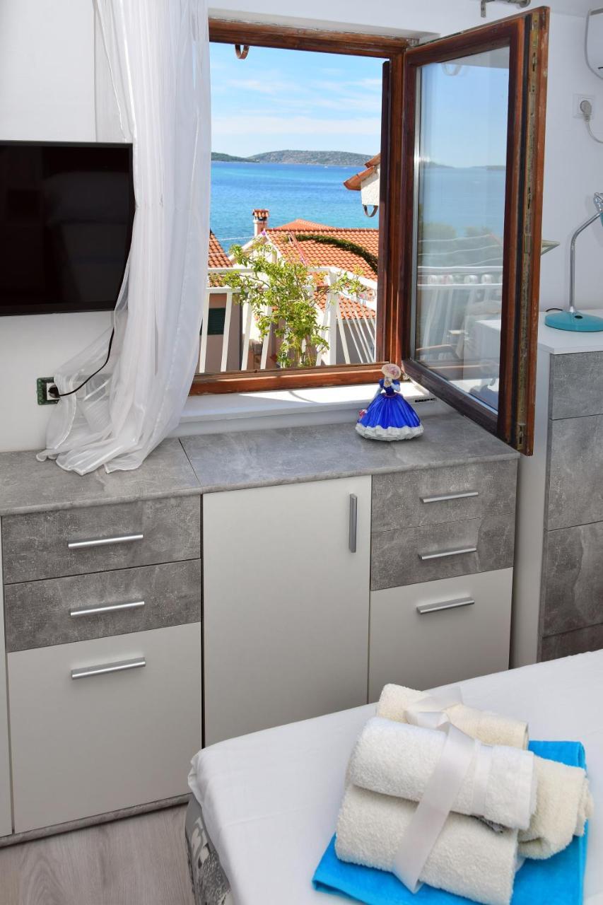 Apartmani Gloria Brodarica  Exteriör bild